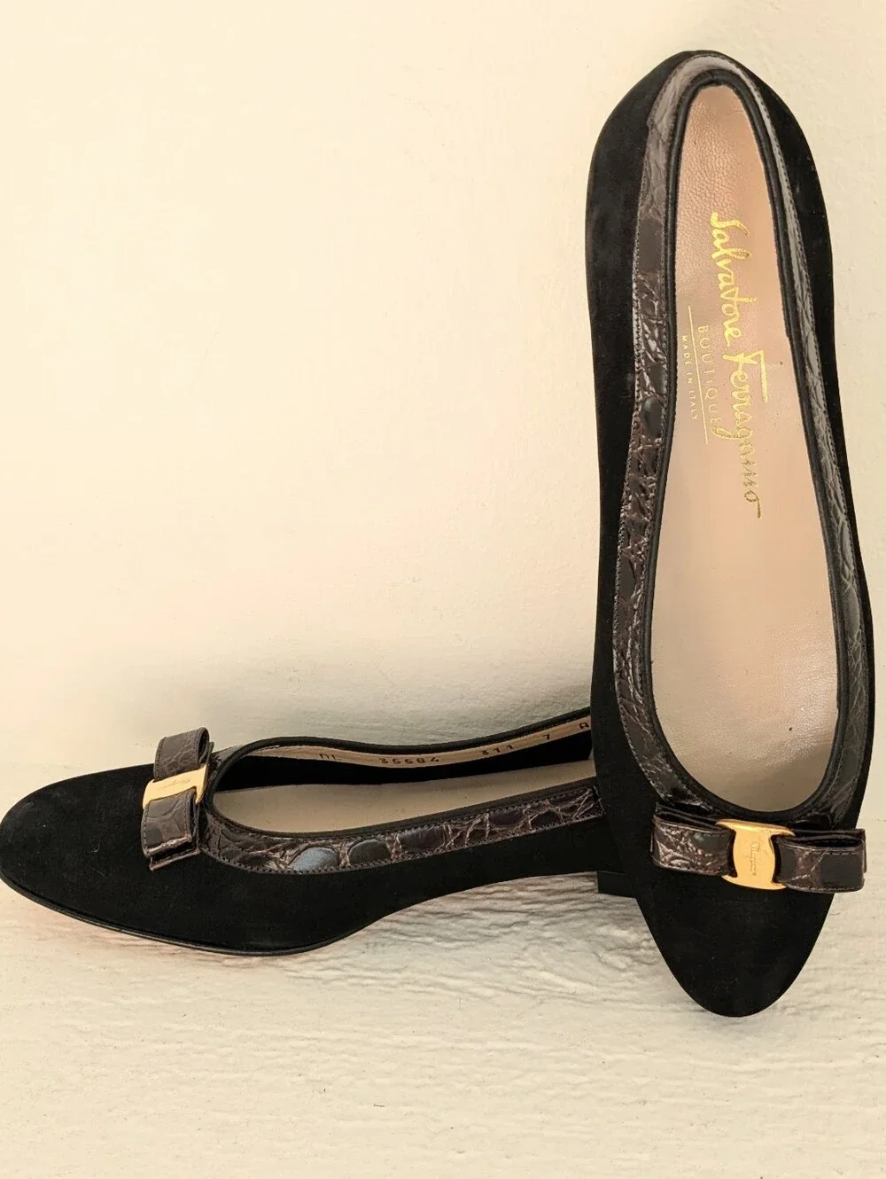 Salvatore Ferragamo Vintage Vara Flats 7 AA Black Suede Crocodile Trim Leather